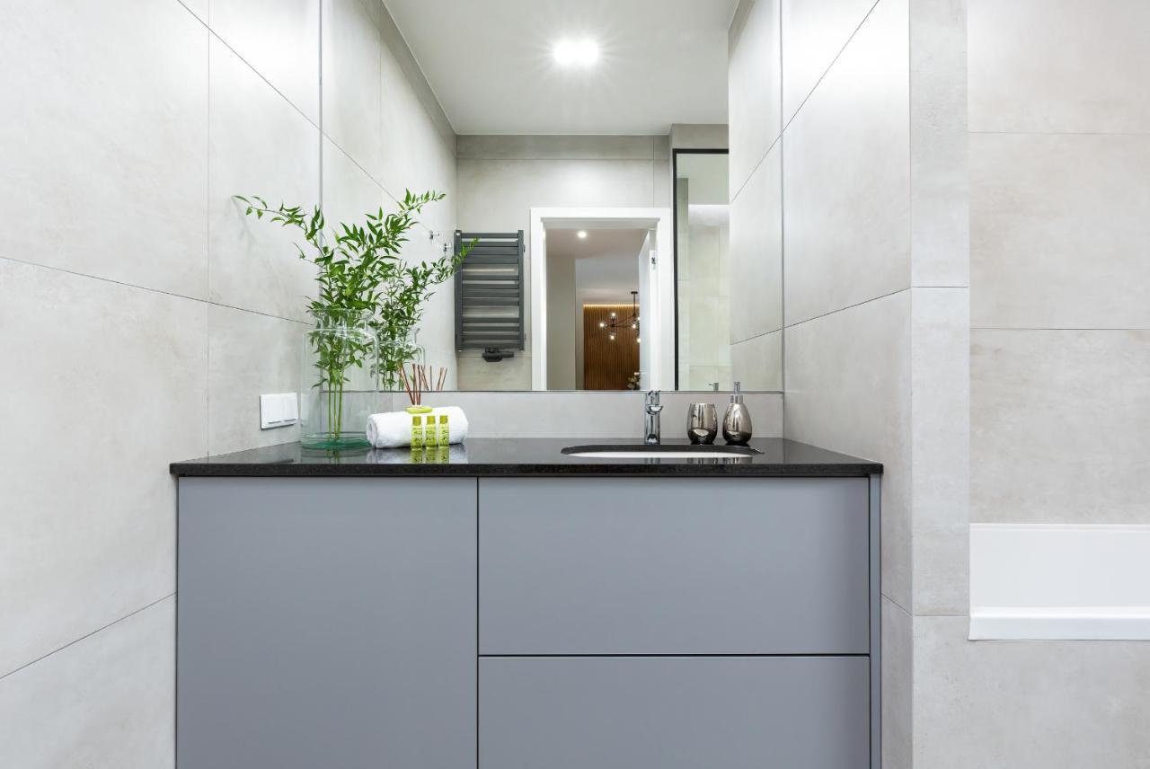 Mennica Residence - City Center By Renters Prestige Warszawa Eksteriør billede